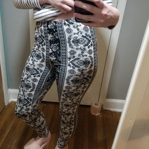 2 for $6 Eye Candy Leggings